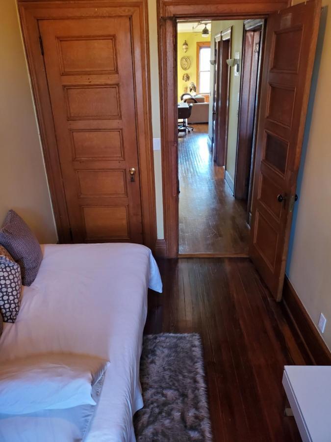 West 119th Guest Bed and breakfast